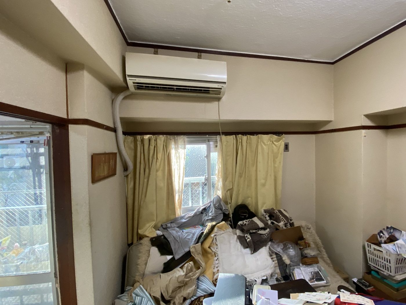 工事前・窓のある部屋