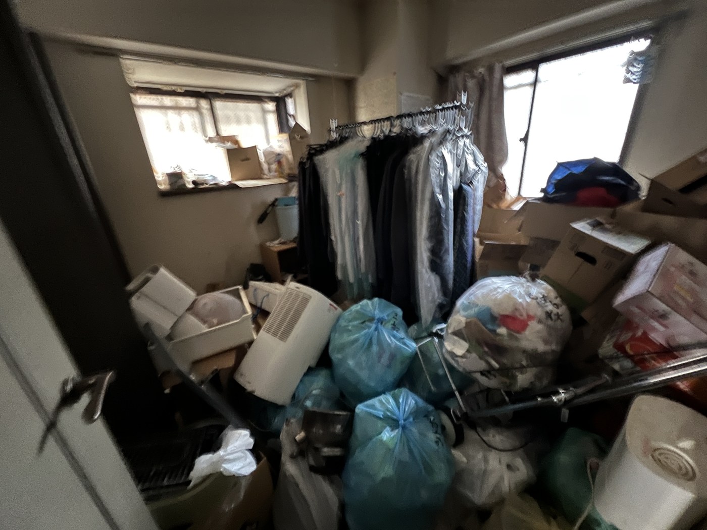 工事前・洋室・窓側から